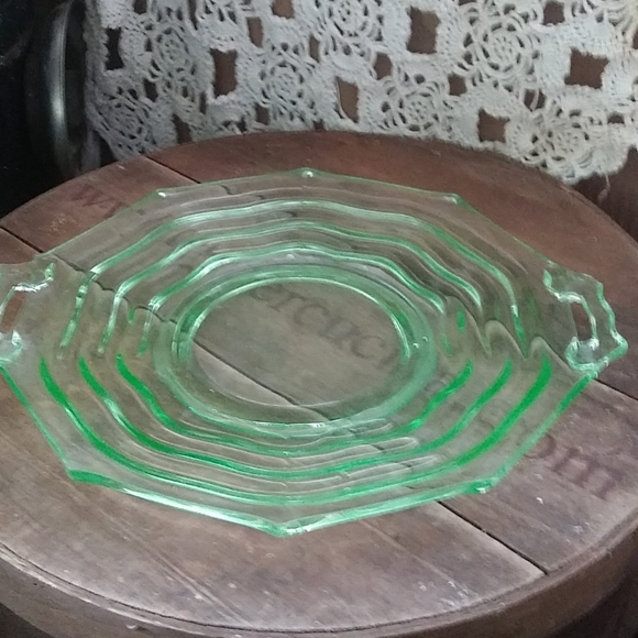 VINTAGE SERVING PLATE PLATTER